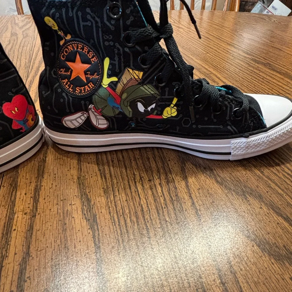 Space Jam Chuck Taylor All Star High Tune Squad men’s 6.5/womens 8.5 - Picture 6 of 10